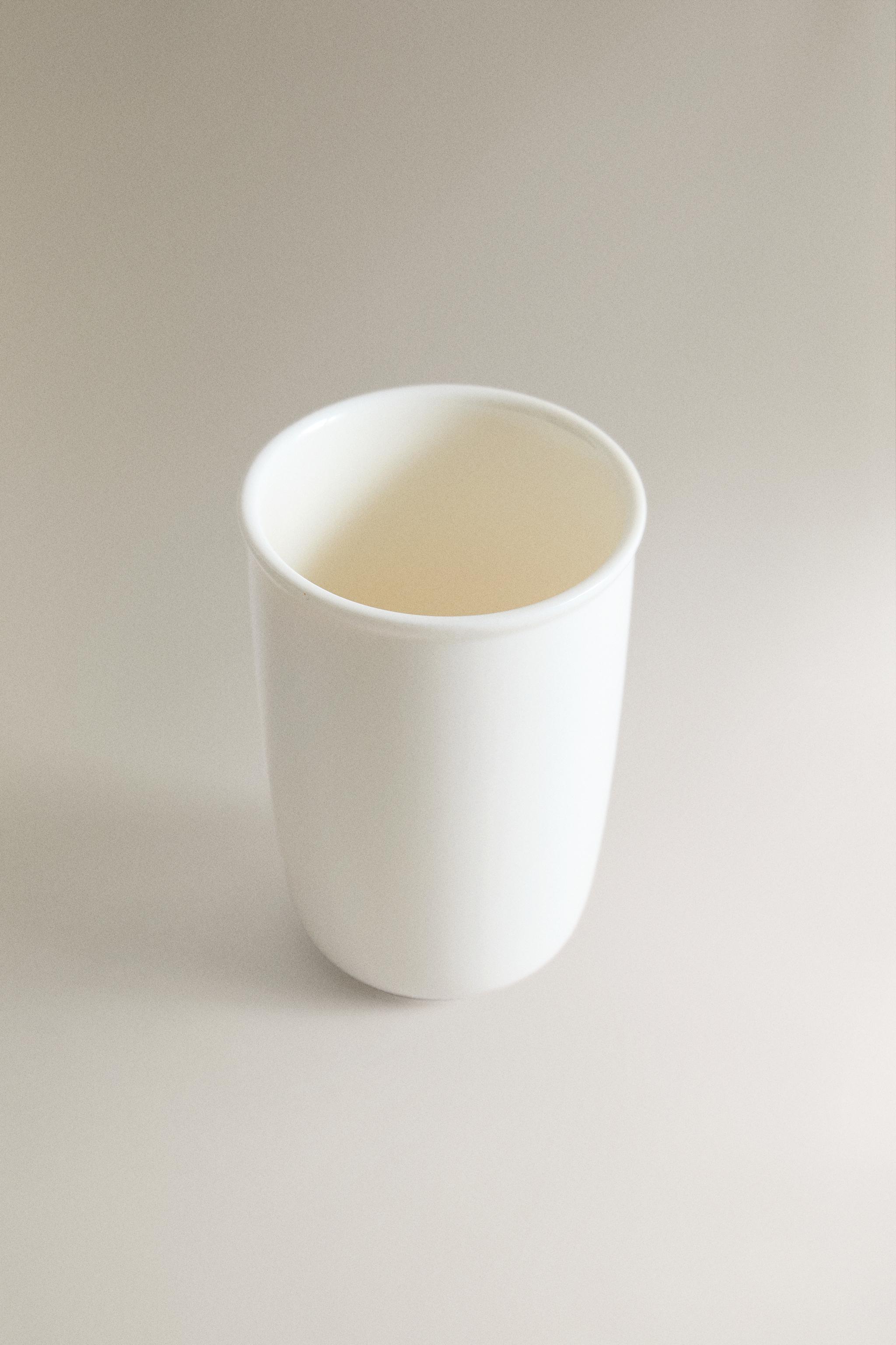 CERAMIC TOOTHBRUSH TUMBLER — Cream