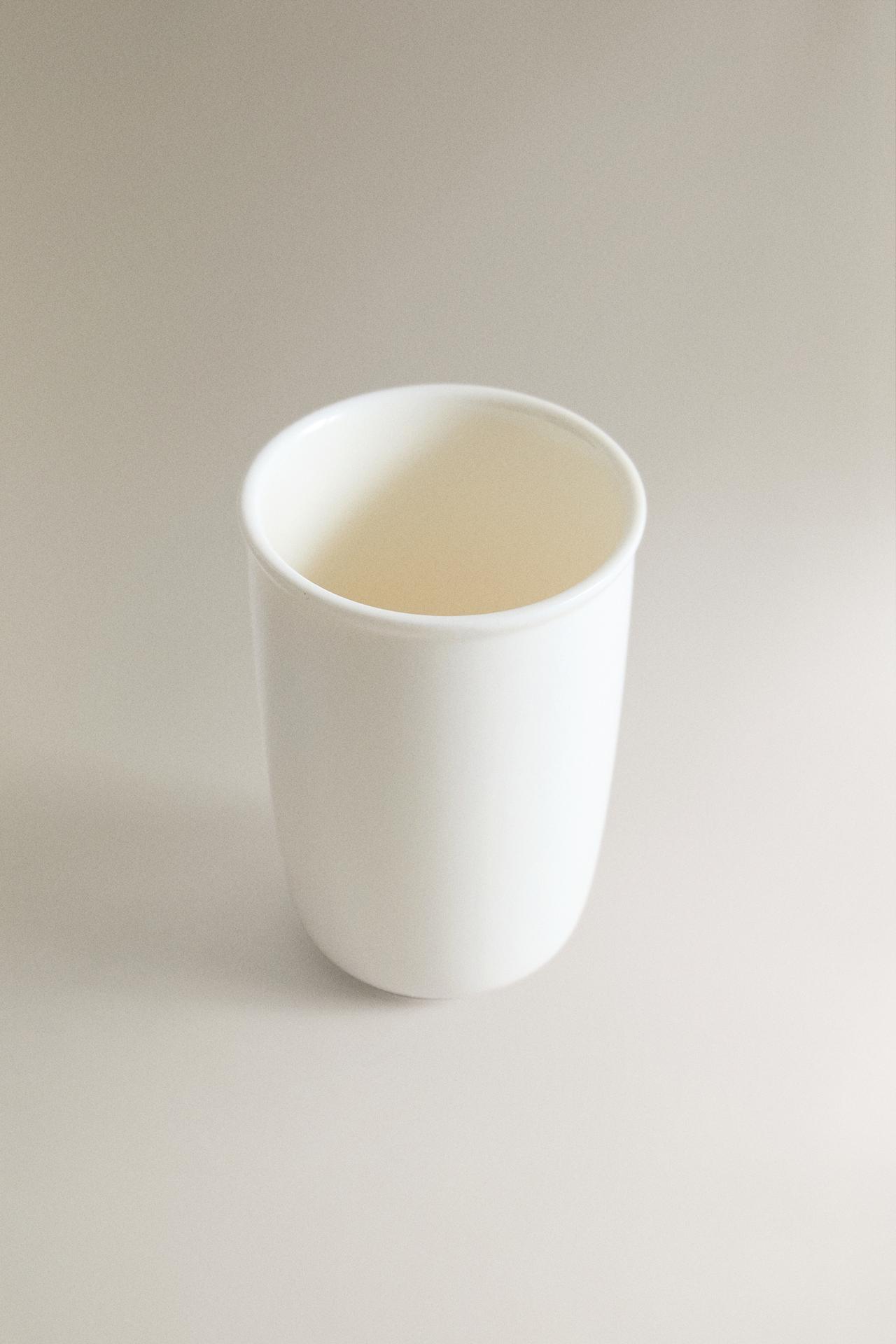 CERAMIC TOOTHBRUSH TUMBLER — Cream