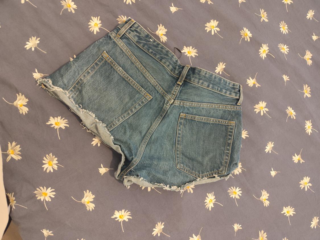 TRF HIGH-WAIST DENIM RIPPED SHORTS - Image 2