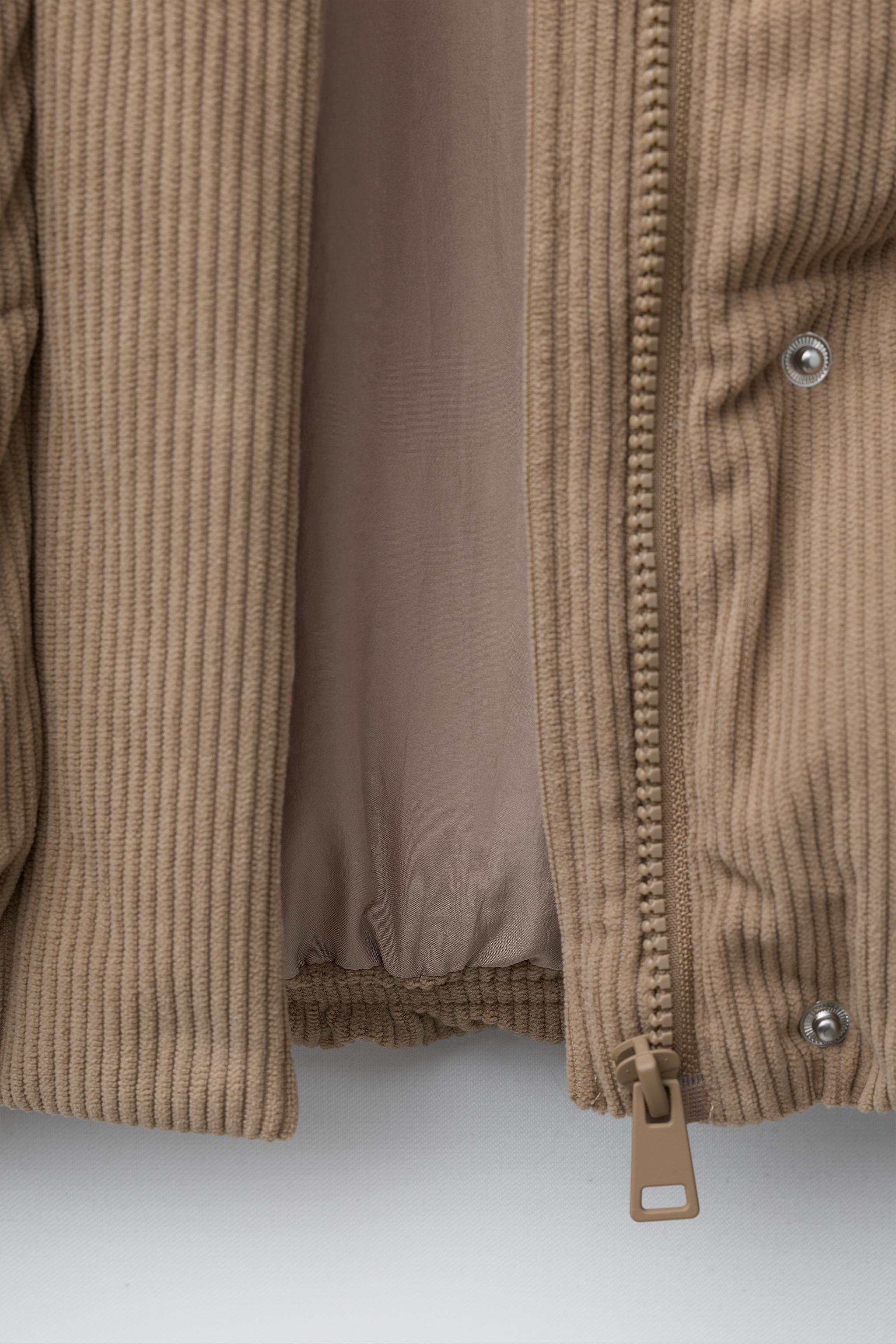 パッチワークコーデュロイパフジャケット - ゴールデンブラウン | ZARA 