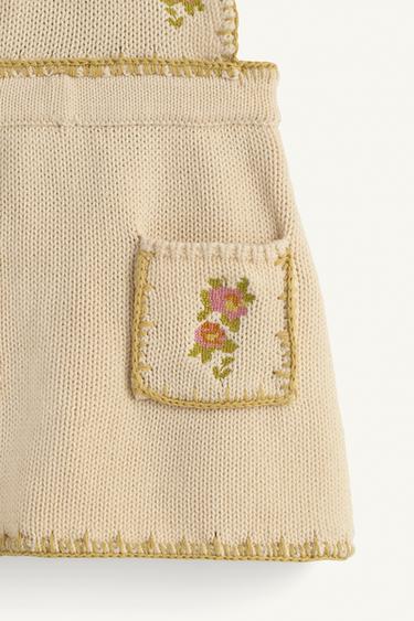 ROBE-SALOPETTE EN MAILLE À FLEURS BRODÉES AU POINT DE CROIX ÉDITION LIMITÉE - Blanc de Zara - Image 8