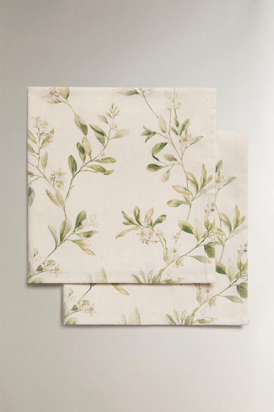 PACK OF BRANCH AND FLORAL PRINT NAPKINS (PACK OF 2) - Greens by Zara - Image 0