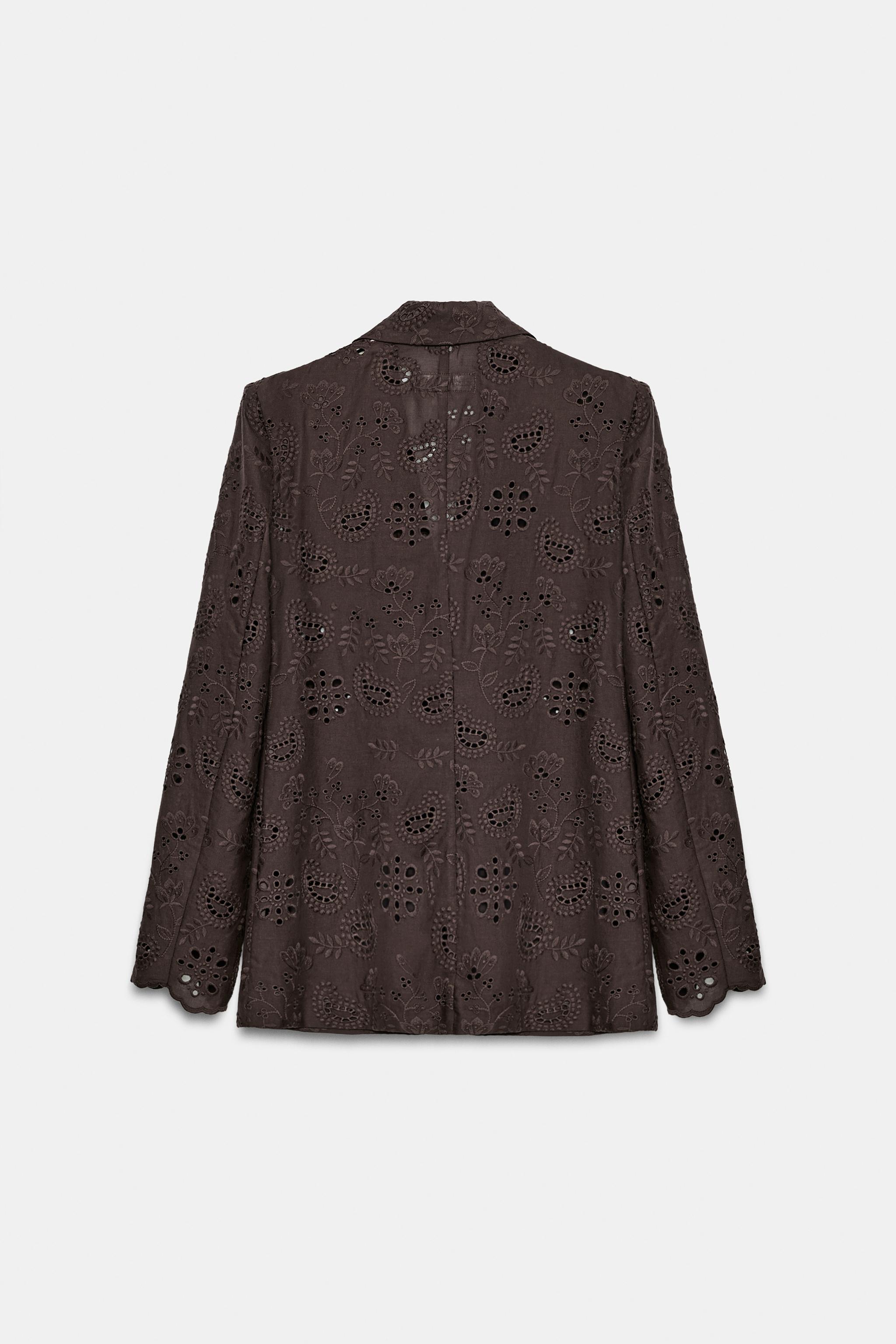 STRAIGHT BLAZER WITH EMBROIDERED PERFORATED SHOULDER PADS