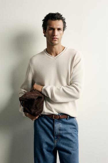 V-NECK REGULAR FIT JUMPER - Bone by Zara