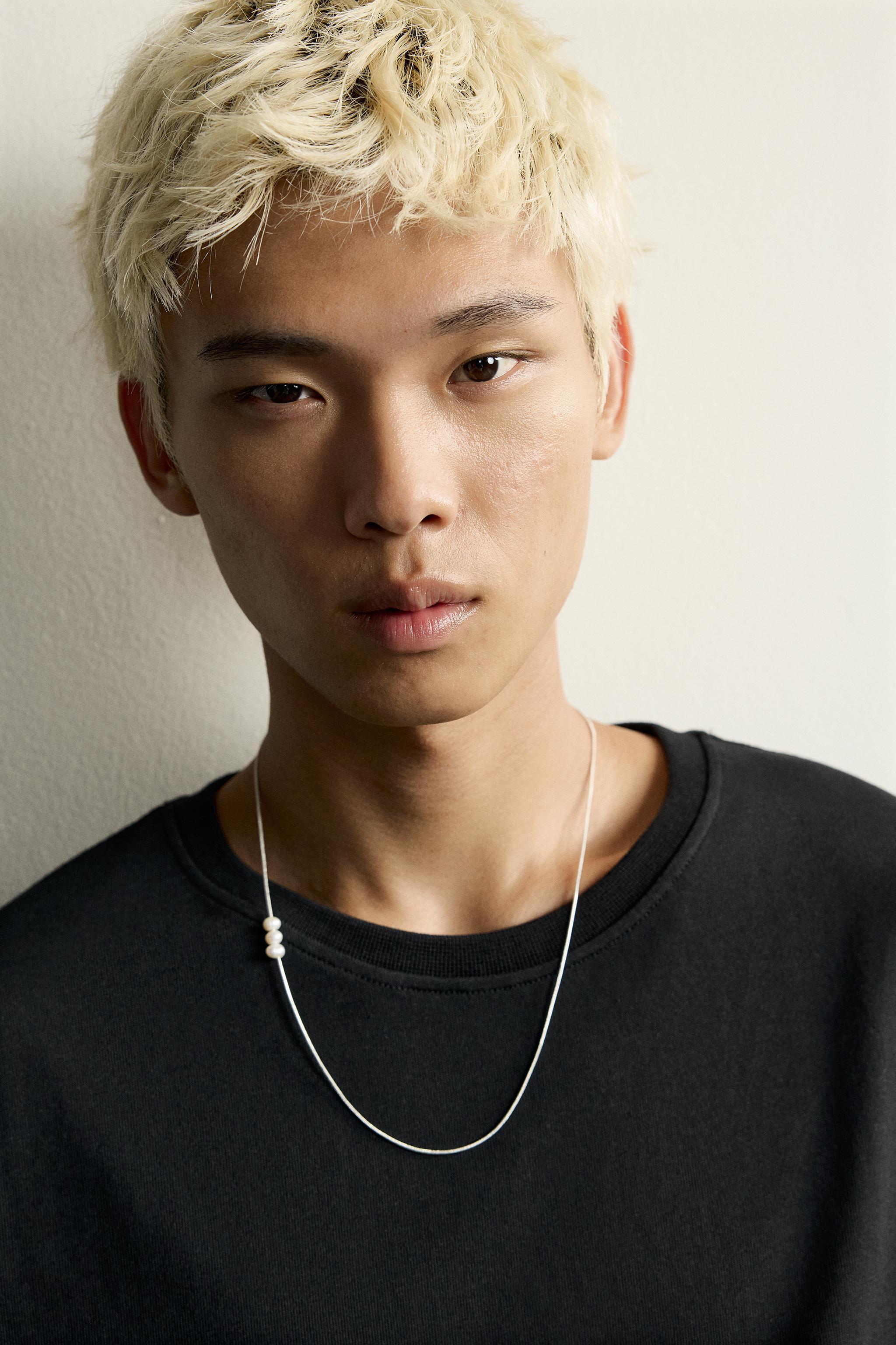 RELAXED FIT T-SHIRT — Black