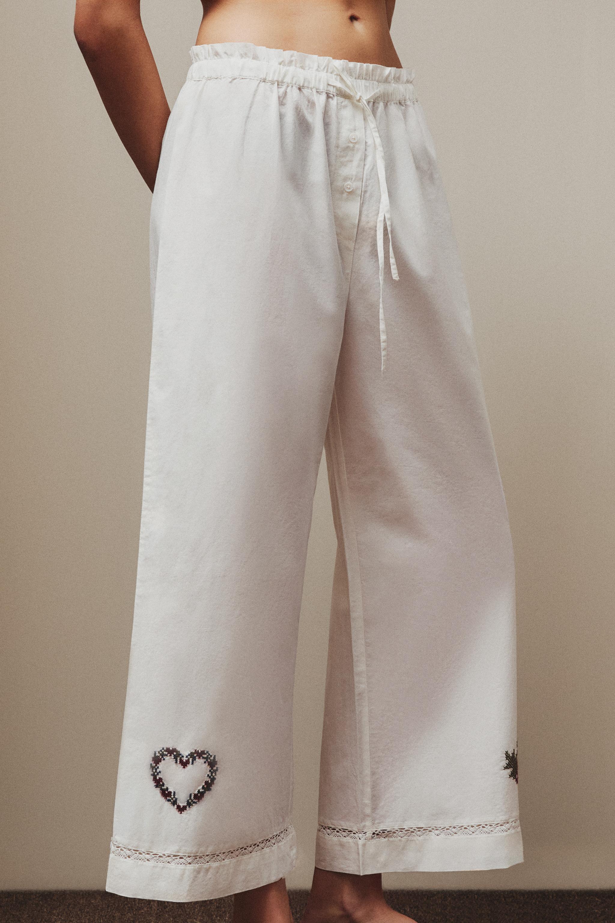 EMBROIDERED CHRISTMAS PANTS