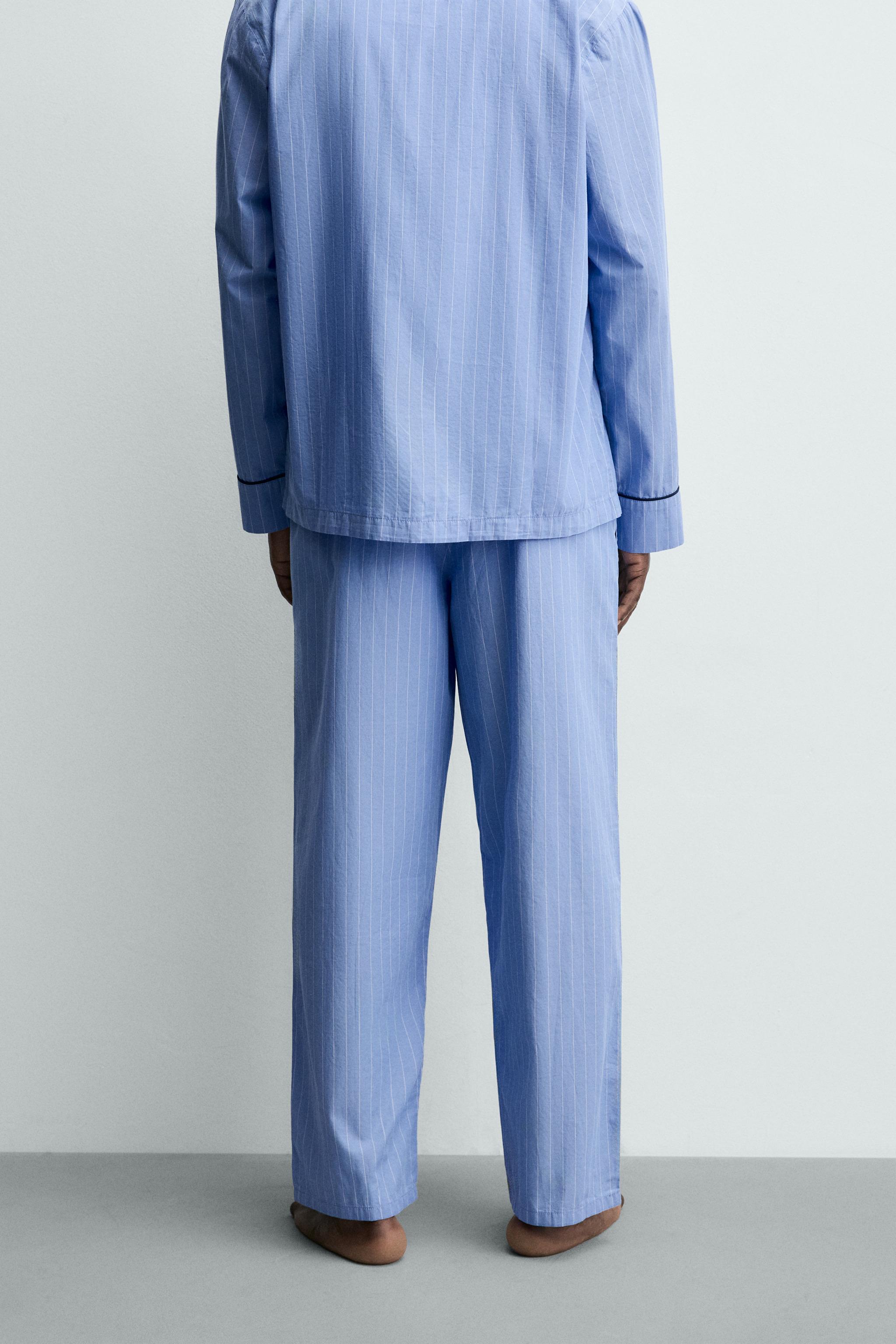 PAJAMA SET WITH CONTRAST PIPING