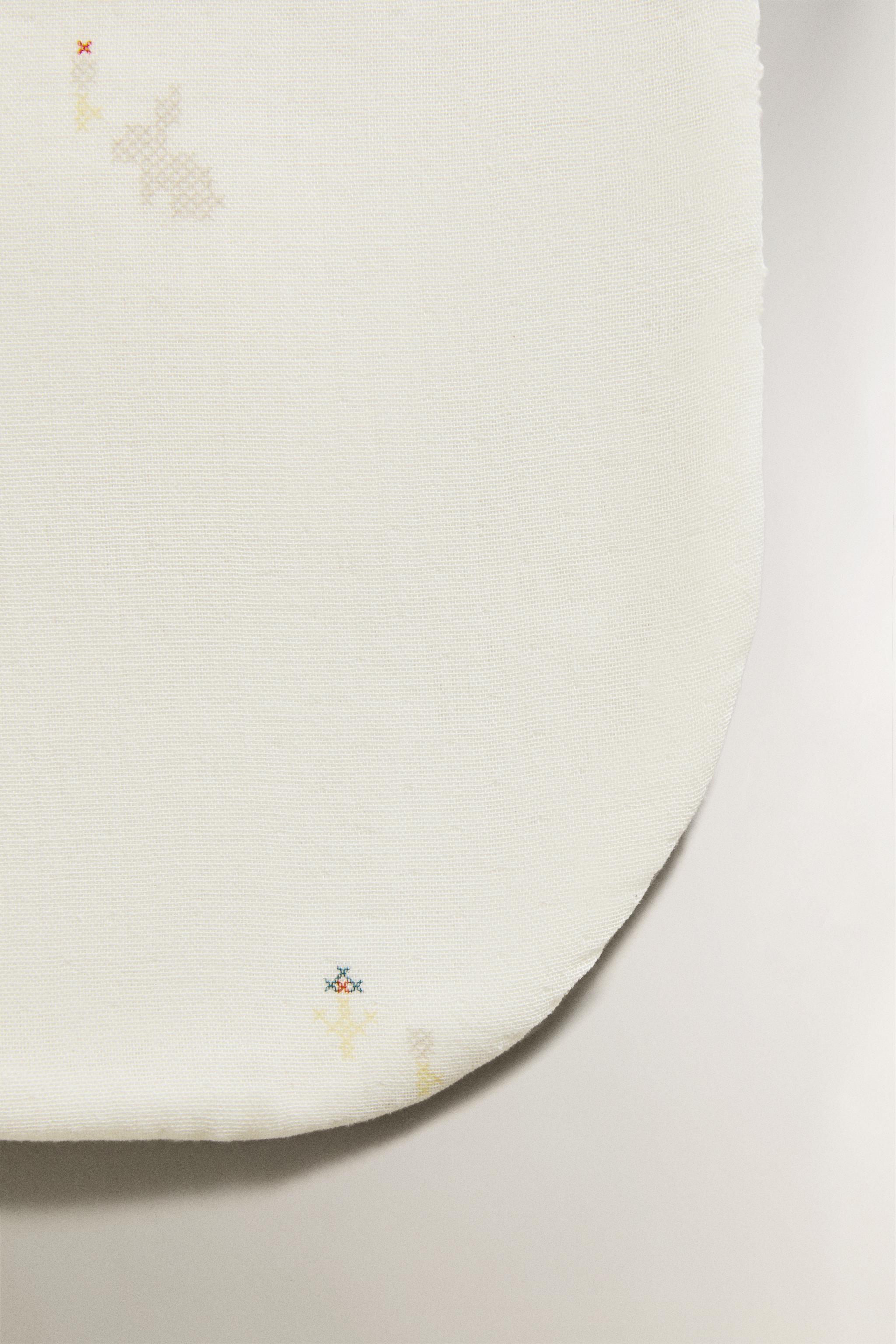 Zara KIDS EMBROIDERED SHOULDER BIB — фото 3