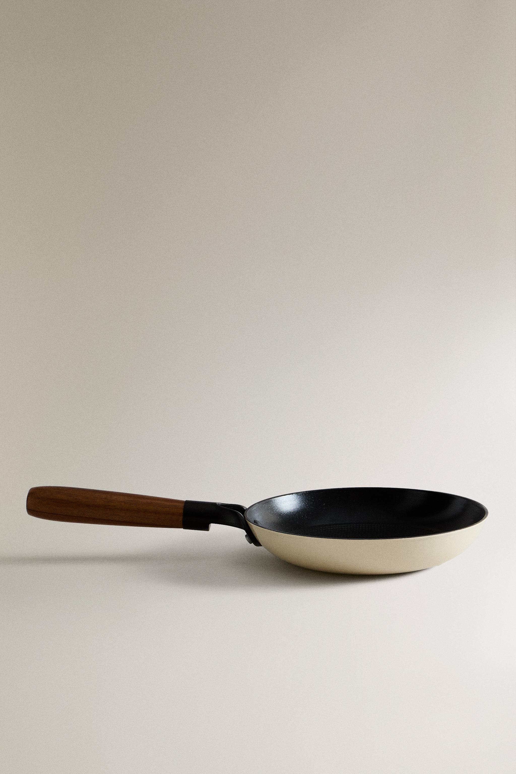 IRON FRYING PAN — Cream