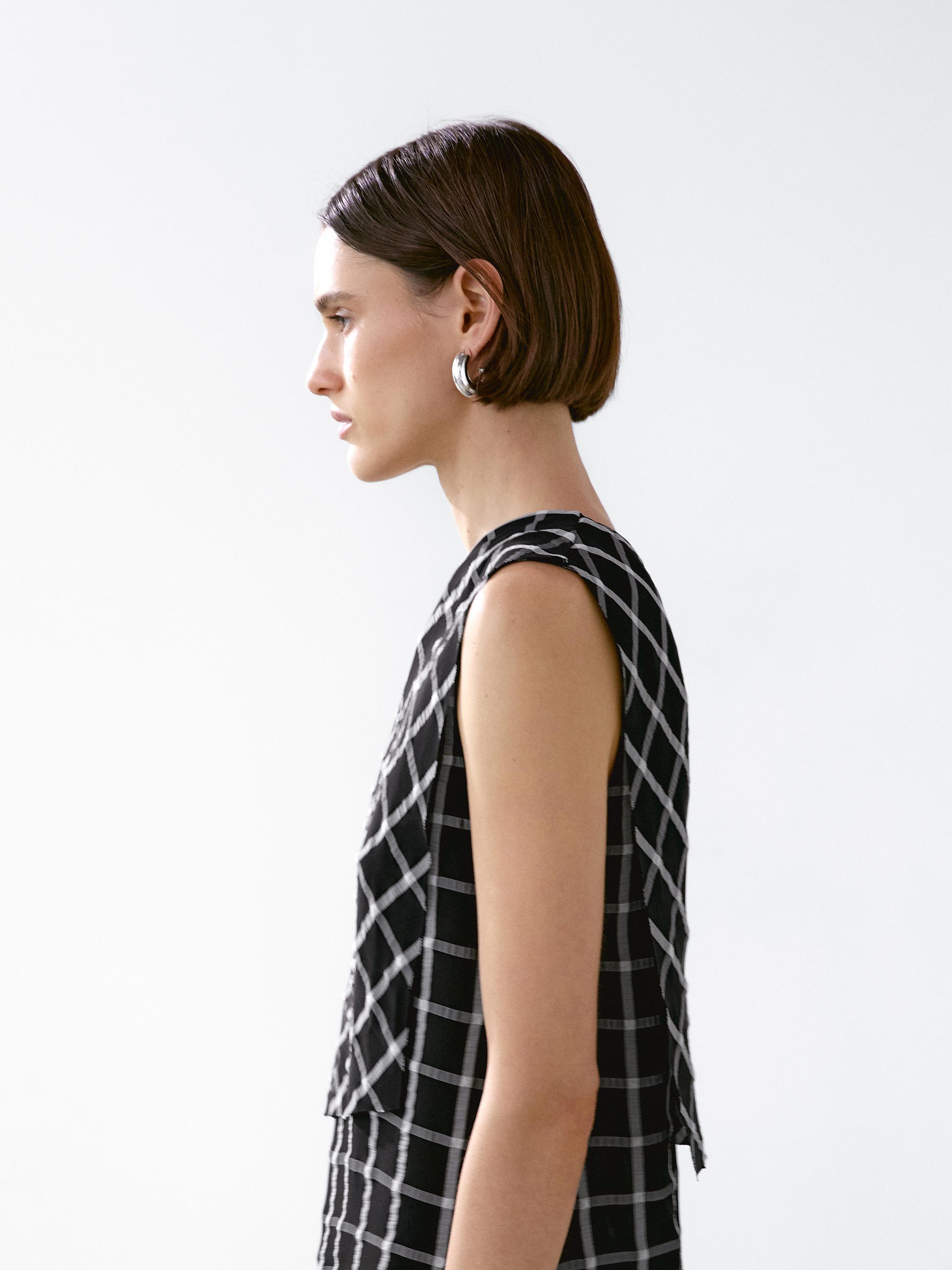 Checked top with asymmetric neckline - Black | ZARA United