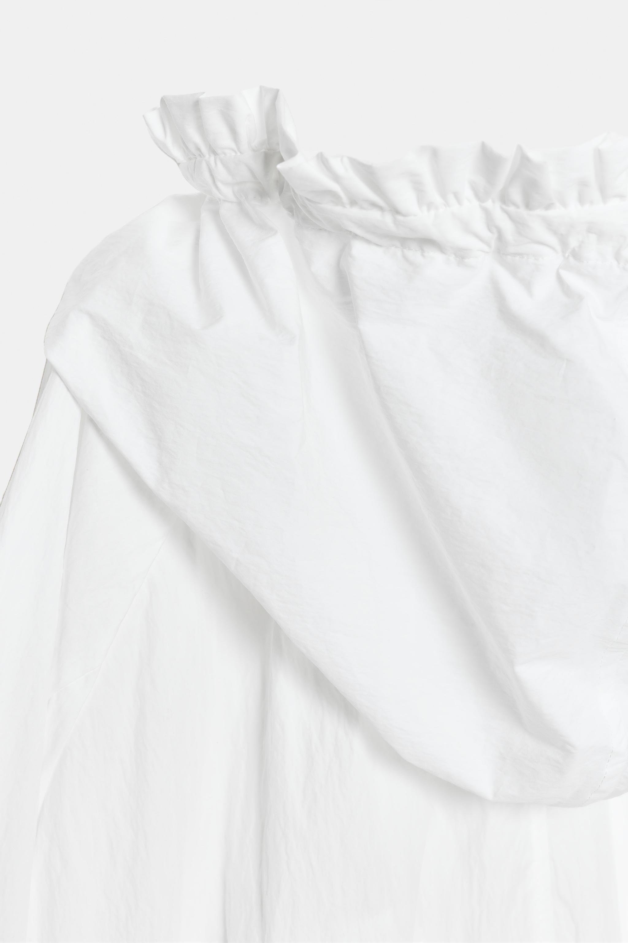 RUFFLED ZIP-UP JACKET