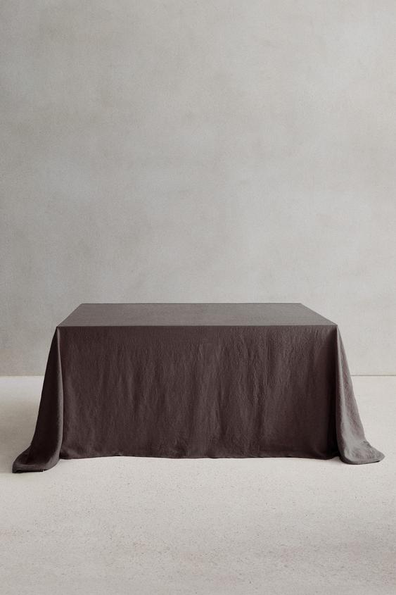 TABLECLOTH 01 - Aubergine by Zara - Image 0