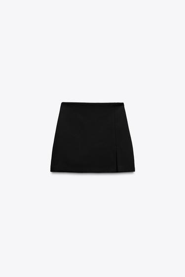SHORT-SAIA COM PARTE INFERIOR COM ABERTURAS - Preto da Zara