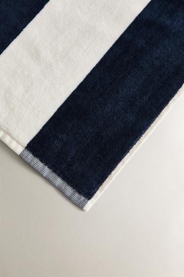 SERVIETTE DE PLAGE VELOURS RAYURES LARGES - Écru / Bleu marine de Zara - Image 3