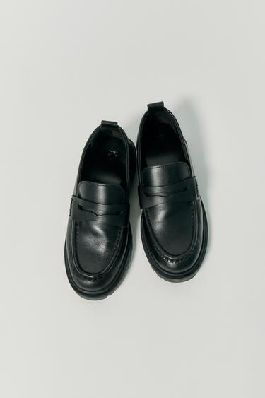 ZAPATO COLEGIAL PIEL - Negro de Zara