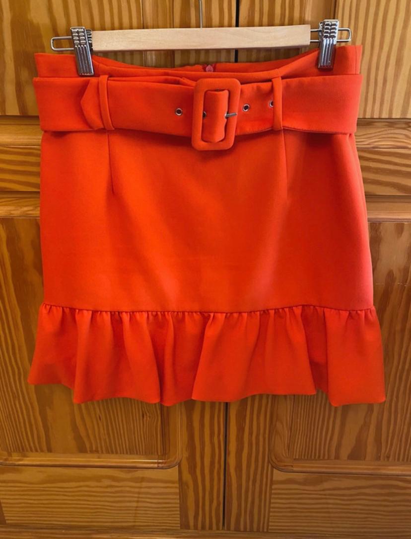RUFFLED SKIRT WITH BELT