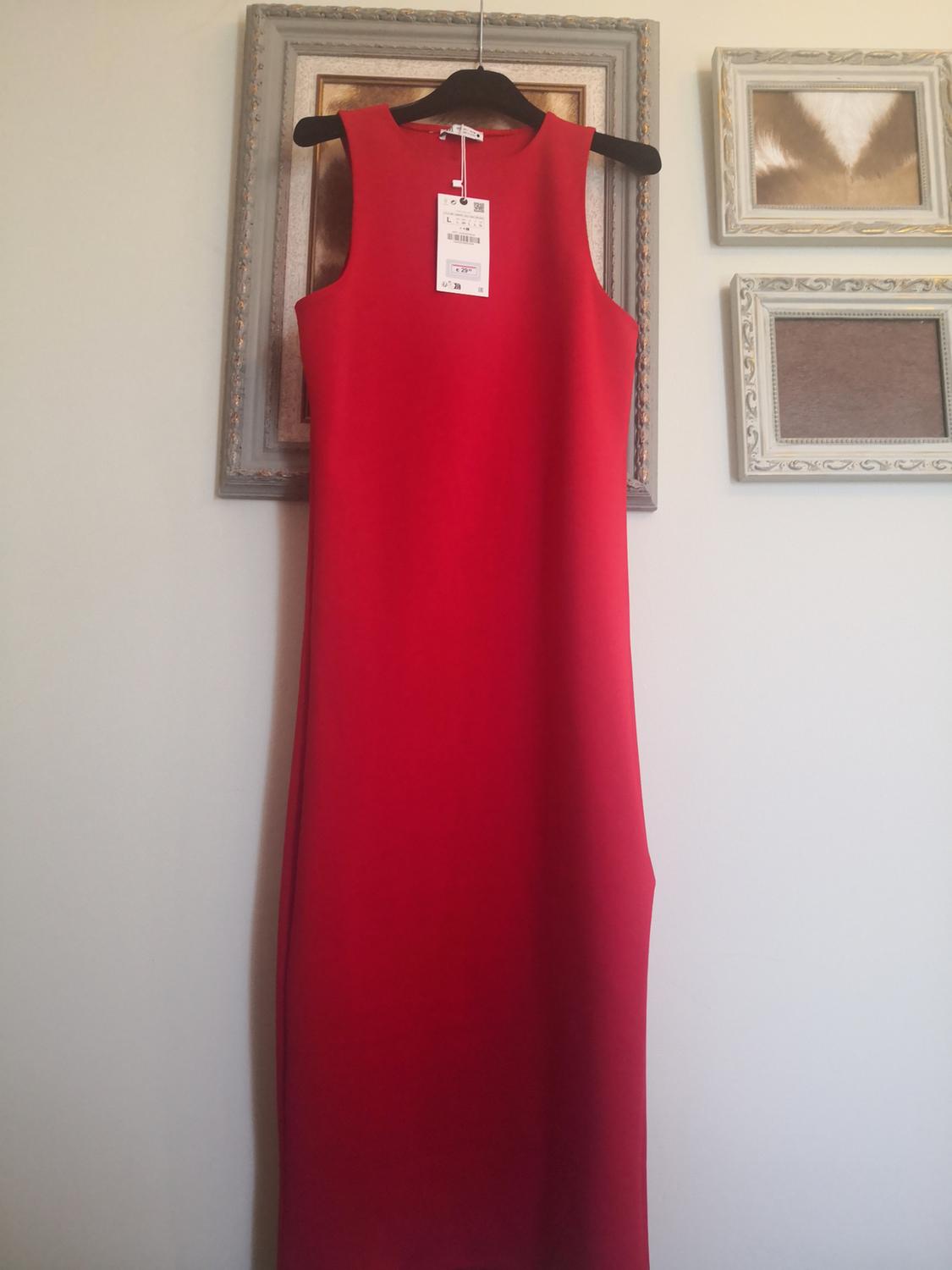 SCULPT MIDI DRESS