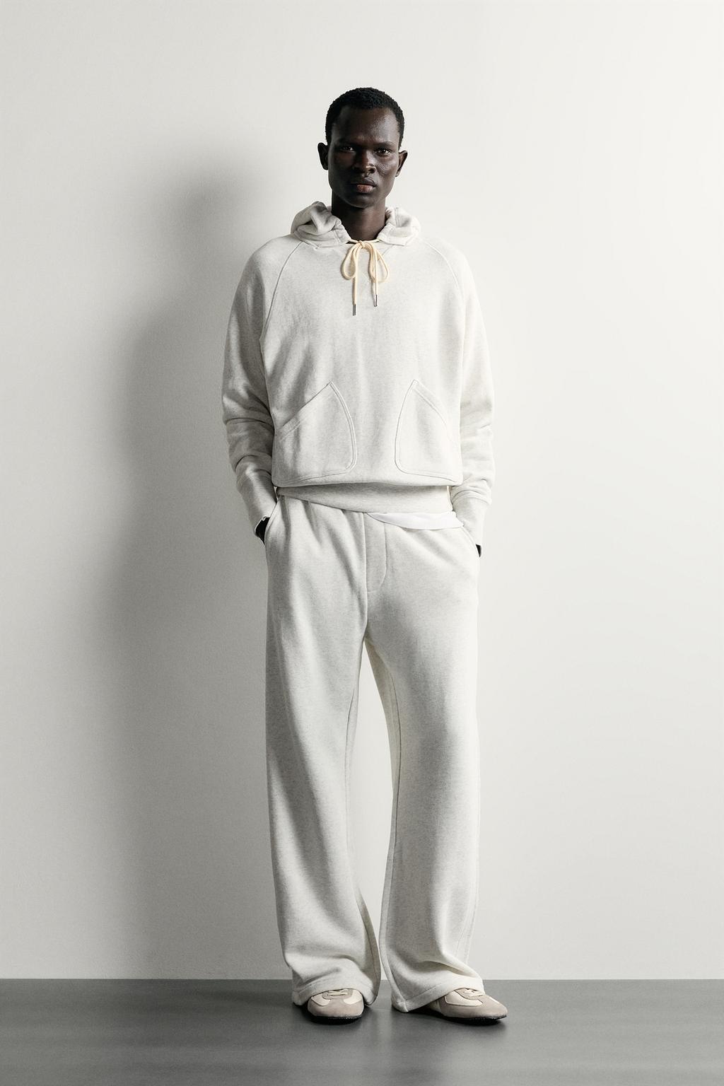 RELAXED FIT HOODIE
