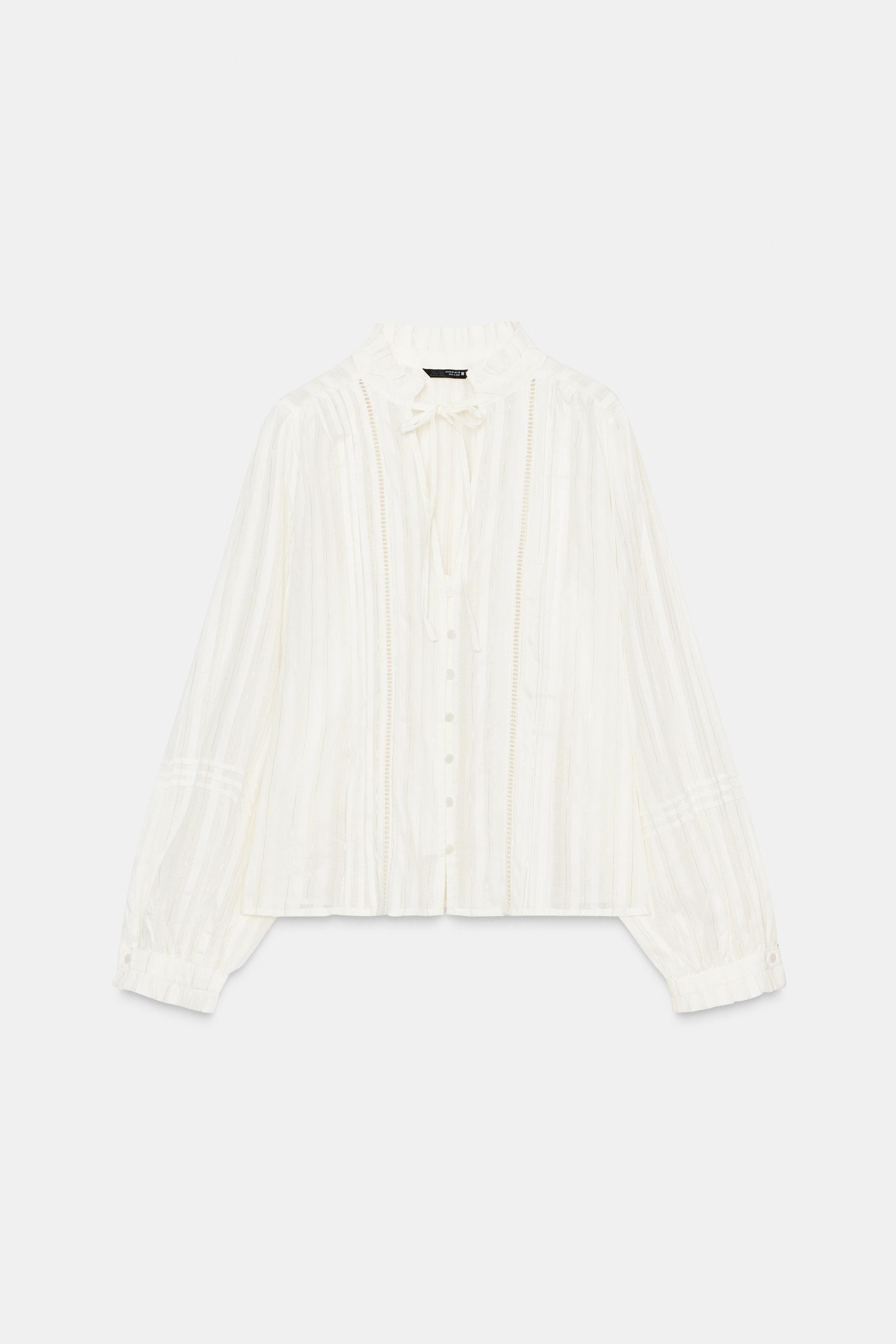 BLOUSE ROMANTIQUE AVEC ENTRE-DEUX