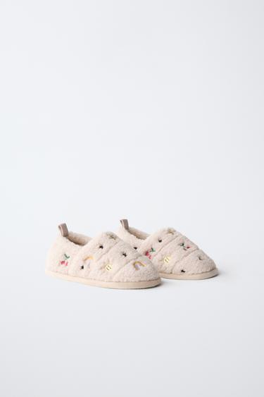FAUX SHEARLING HOUSE SLIPPERS — Off White 2