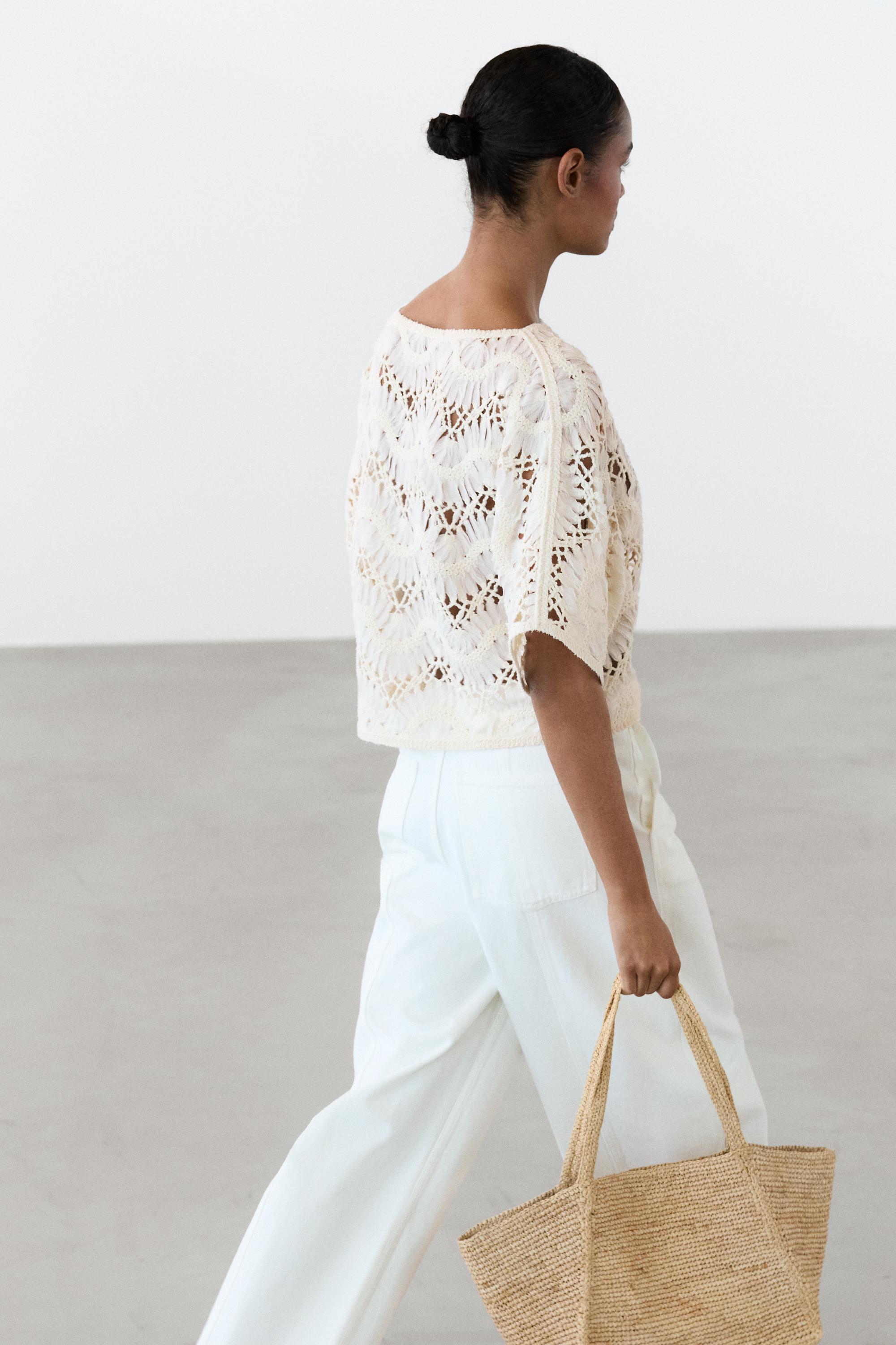 Top en crochet manches courtes