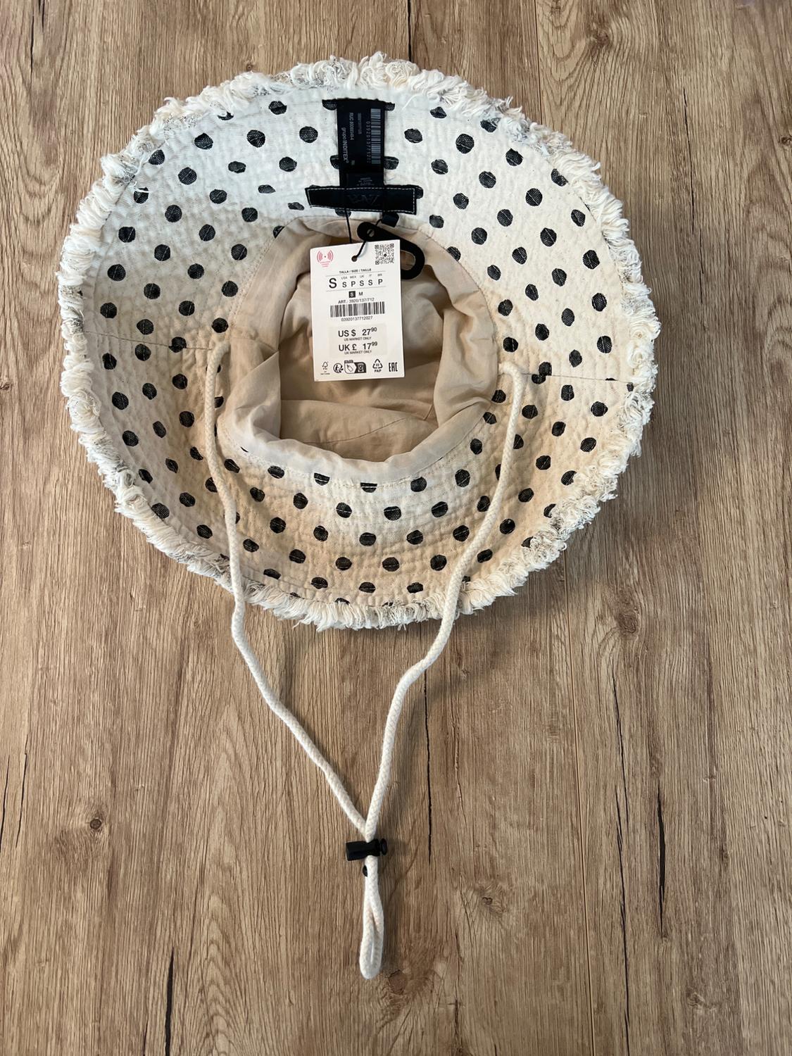 GORRO BUCKET LUNARES - Image 3