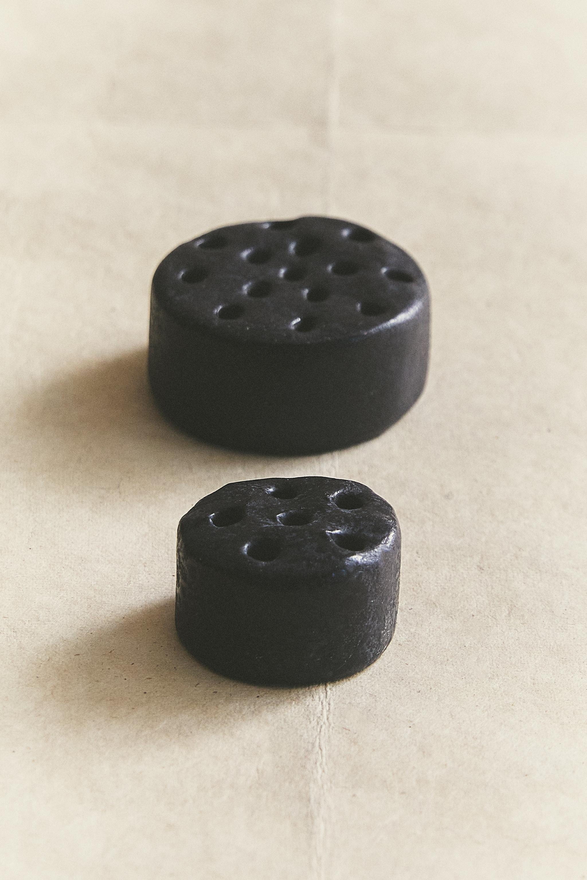 KENZAN FLOWER HOLDER