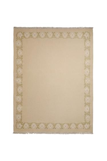 FLORAL JACQUARD RUG - Beige by Zara
