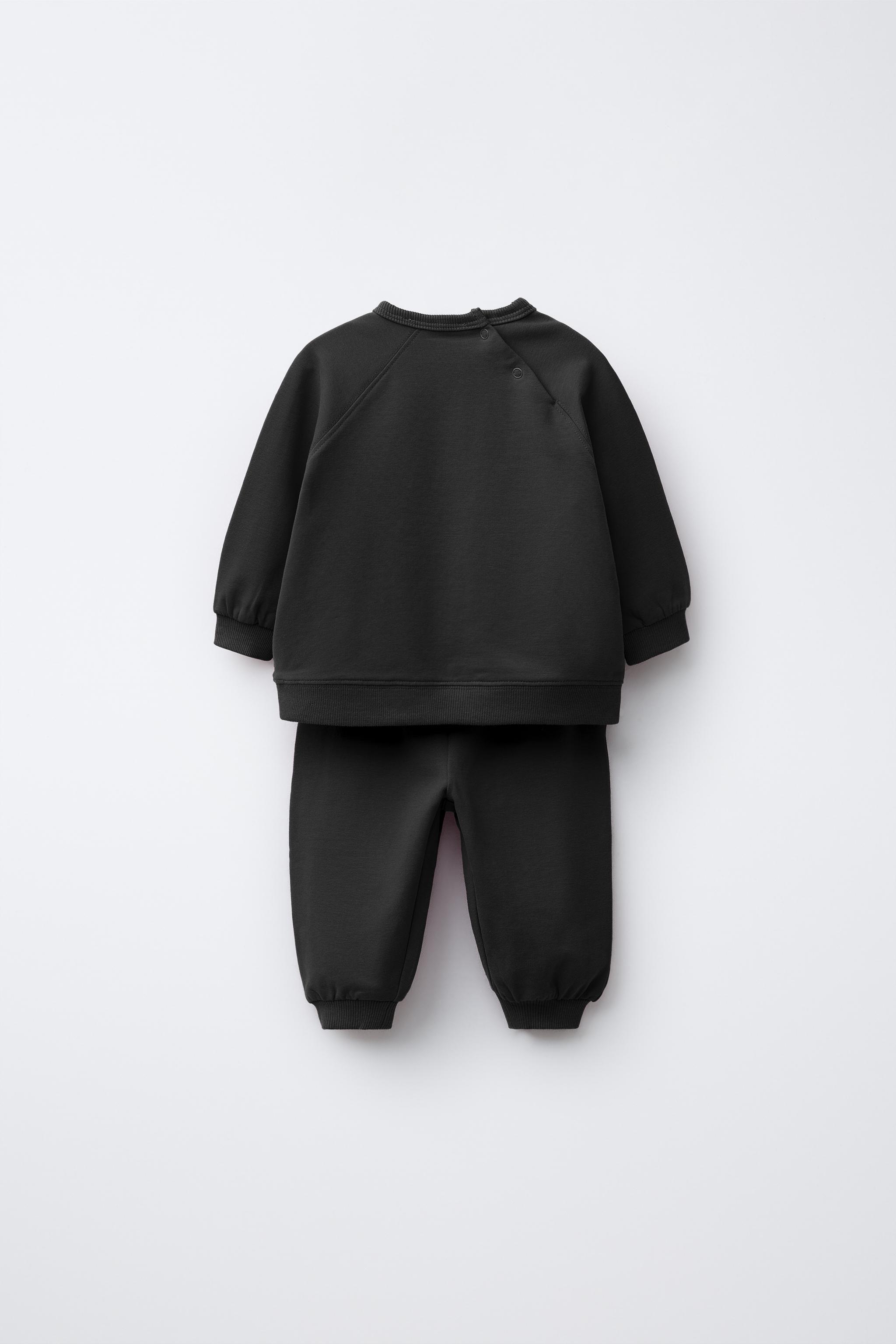 ZARAベビー ナイロン フェイクシープスキンジャンプスーツ (9-12ヶ月) ZARAベビー ナイロン フェイクシープスキンジャンプスーツ (9-12