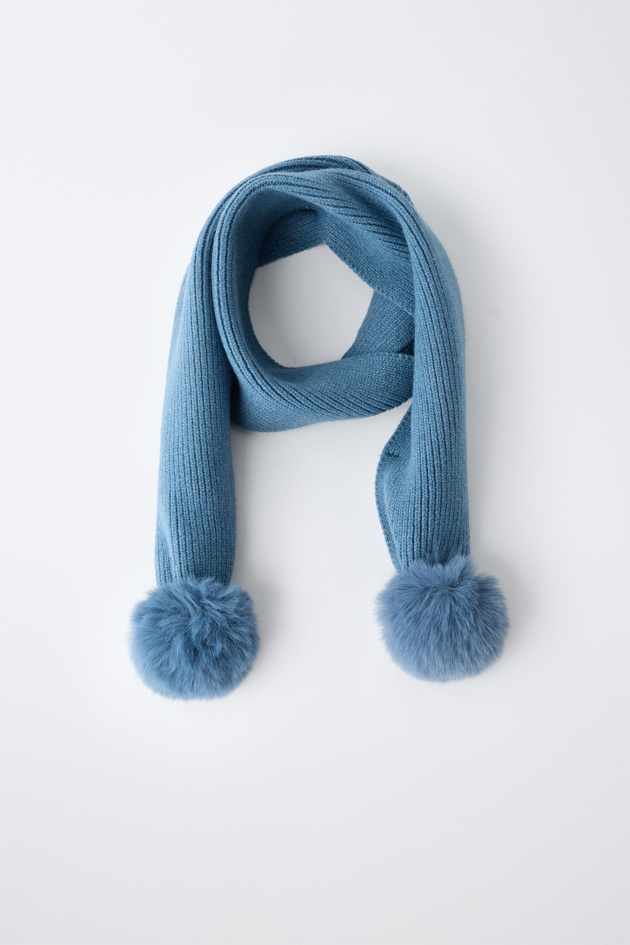 POM-POM KNIT SCARF