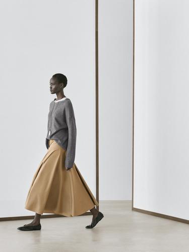 Jupe midi ample avec empiècement - Vison foncé de Zara