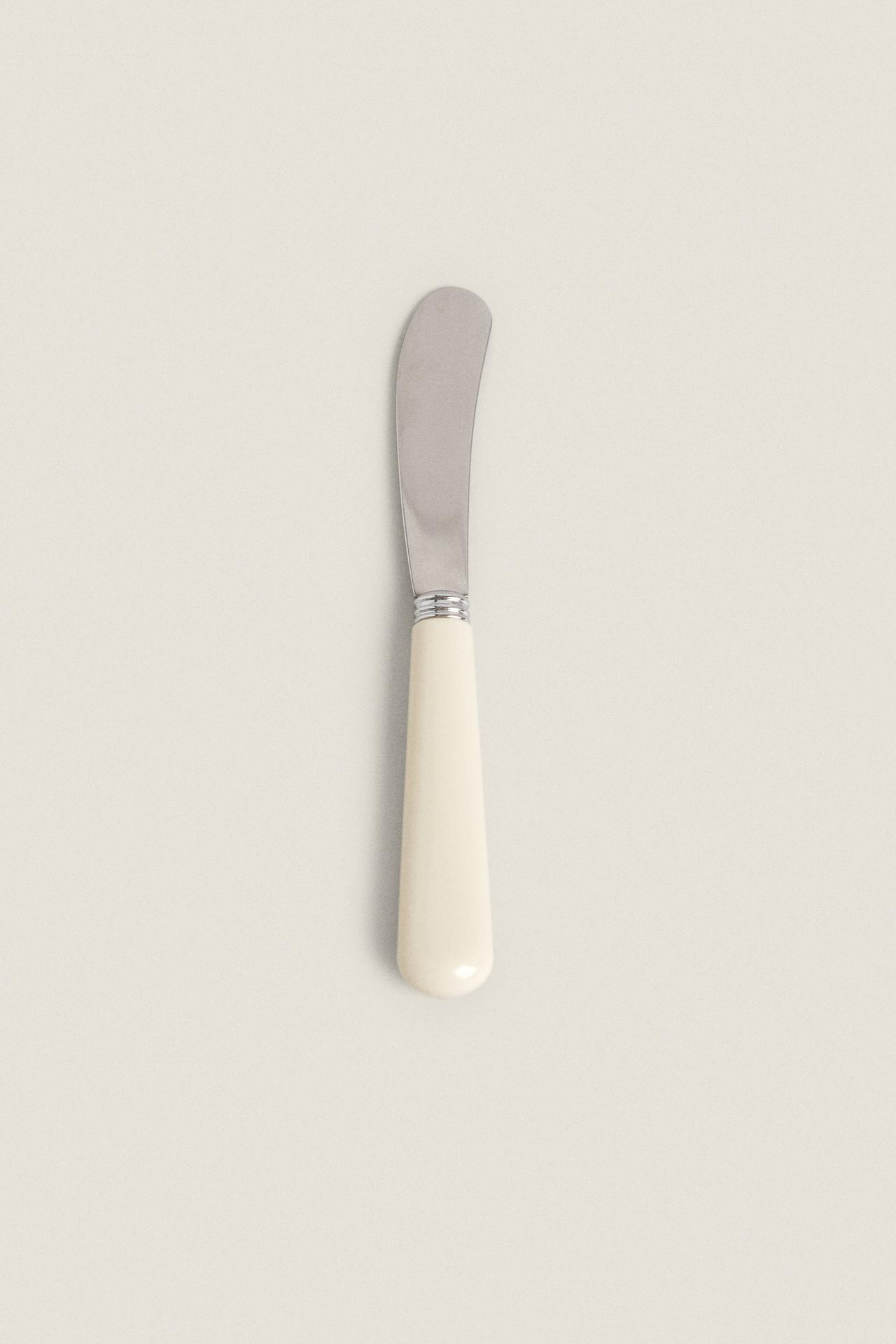 BUTTER KNIFE WITH COLORED HANDLE — Cream