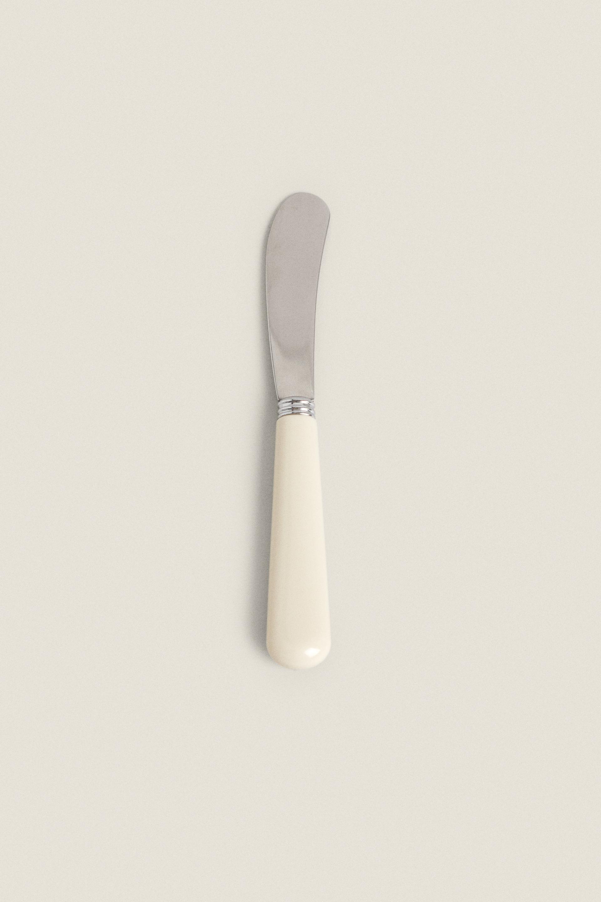 BUTTER KNIFE WITH COLORED HANDLE