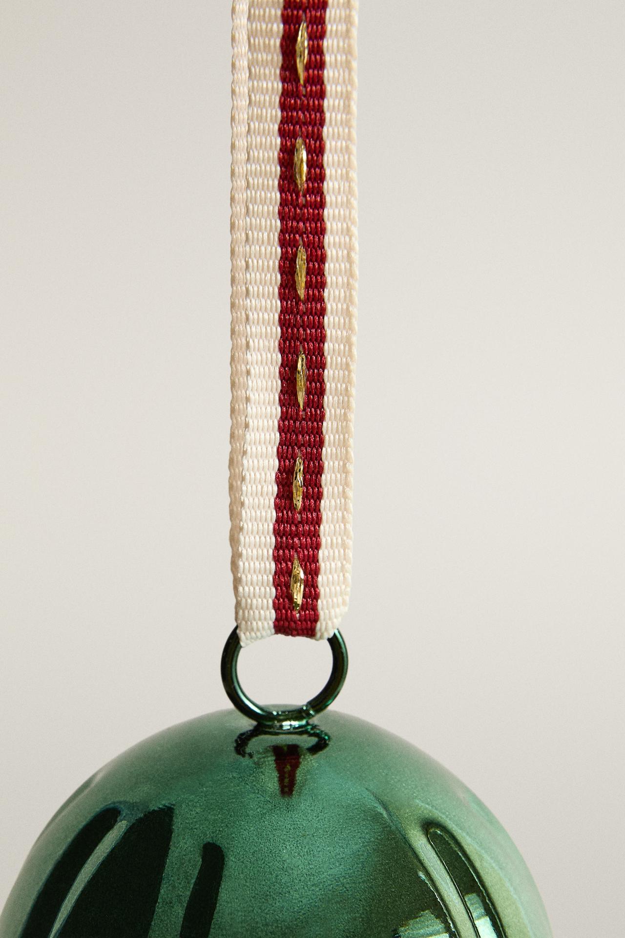 GREEN BELL CHRISTMAS TREE DECORATION — Green