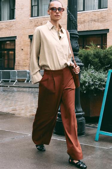 PANTALÓN PLIEGUES - Marrón de Zara