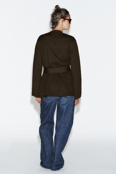 GILET EN MAILLE CEINTURÉ - Marron de Zara - Image 4