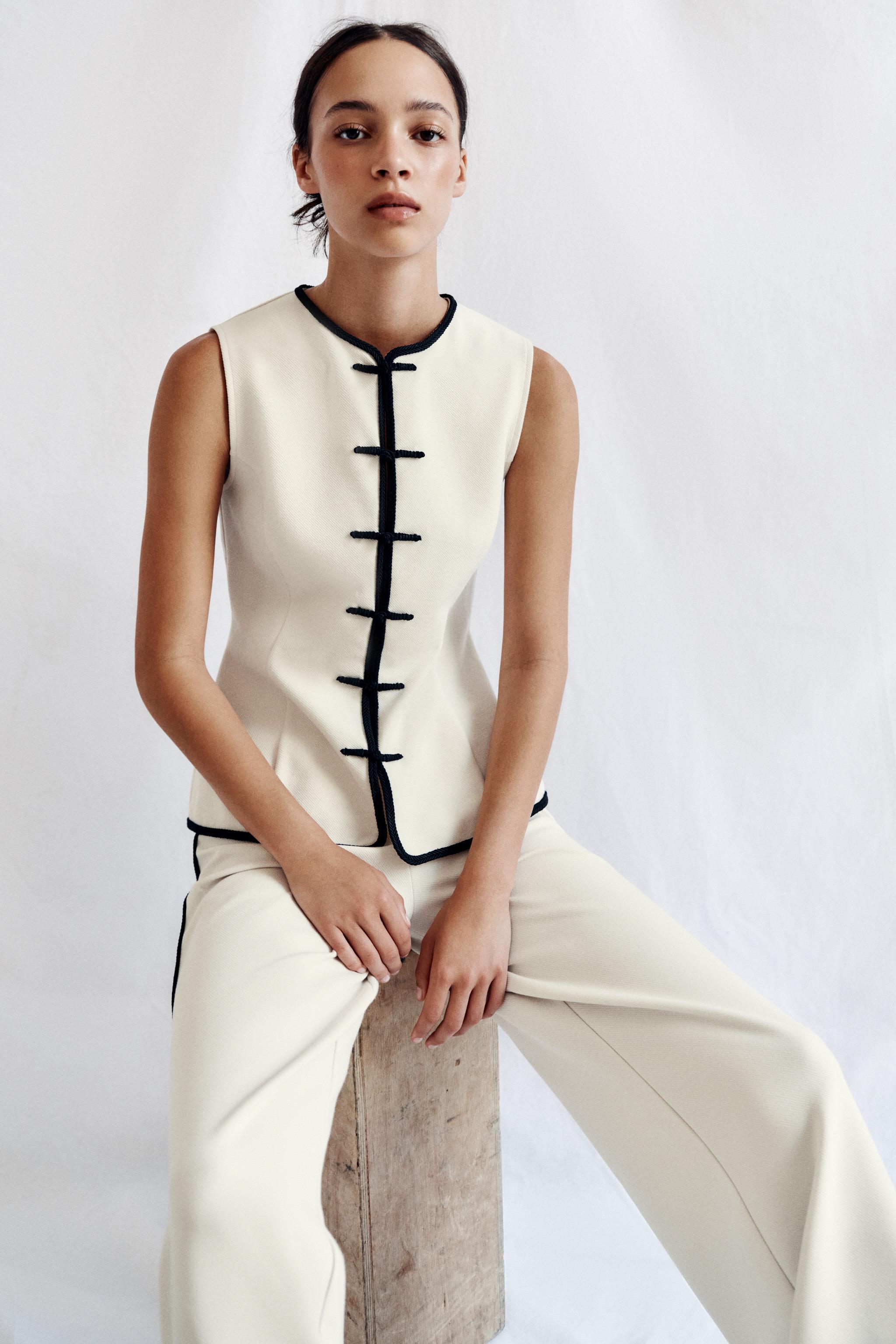 Женские топы Zara CONTRAST PIPING FROG FASTENING TOP — фото 5