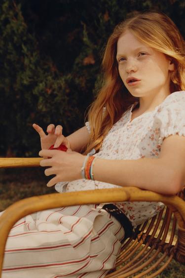 БЛУЗА ЦВЕТЫ КРУЖЕВО — Цвет небеленого полотна/Красный от Zara