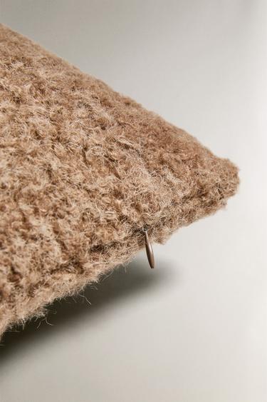 BRUSHED FAUX FUR CUSHION COVER - Light beige by Zara - Image 3