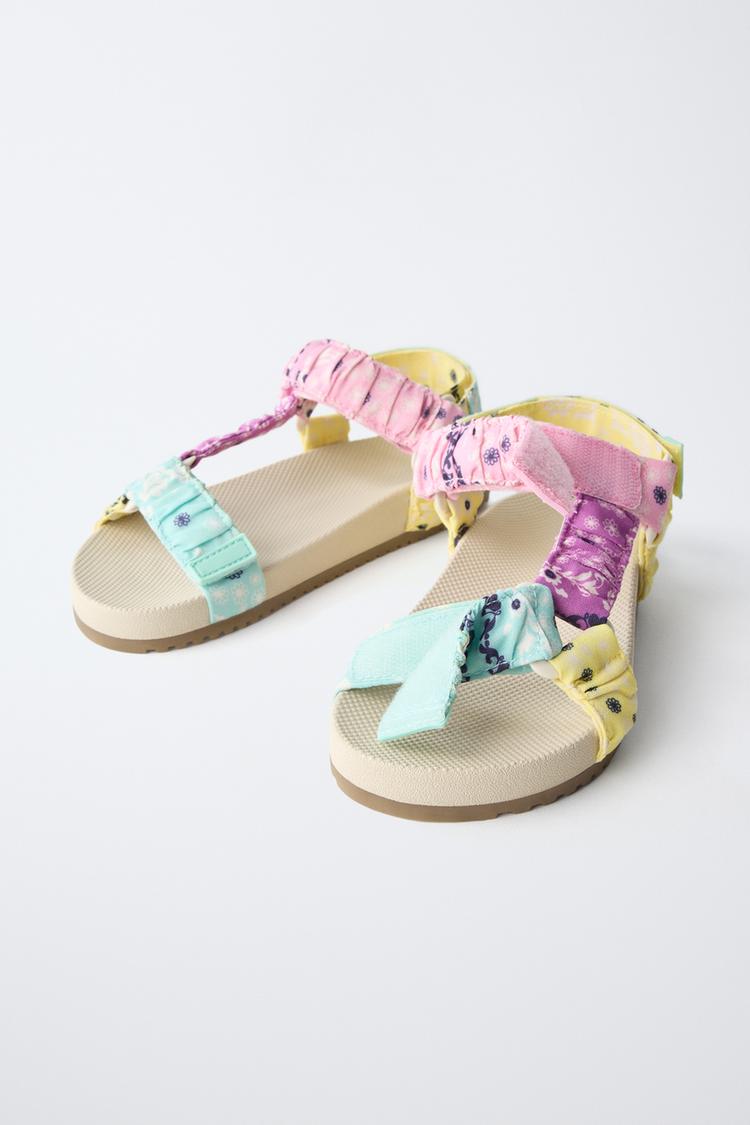 SANDALIAS TÉCNICAS CON ESTAMPADO PAISLEY 3