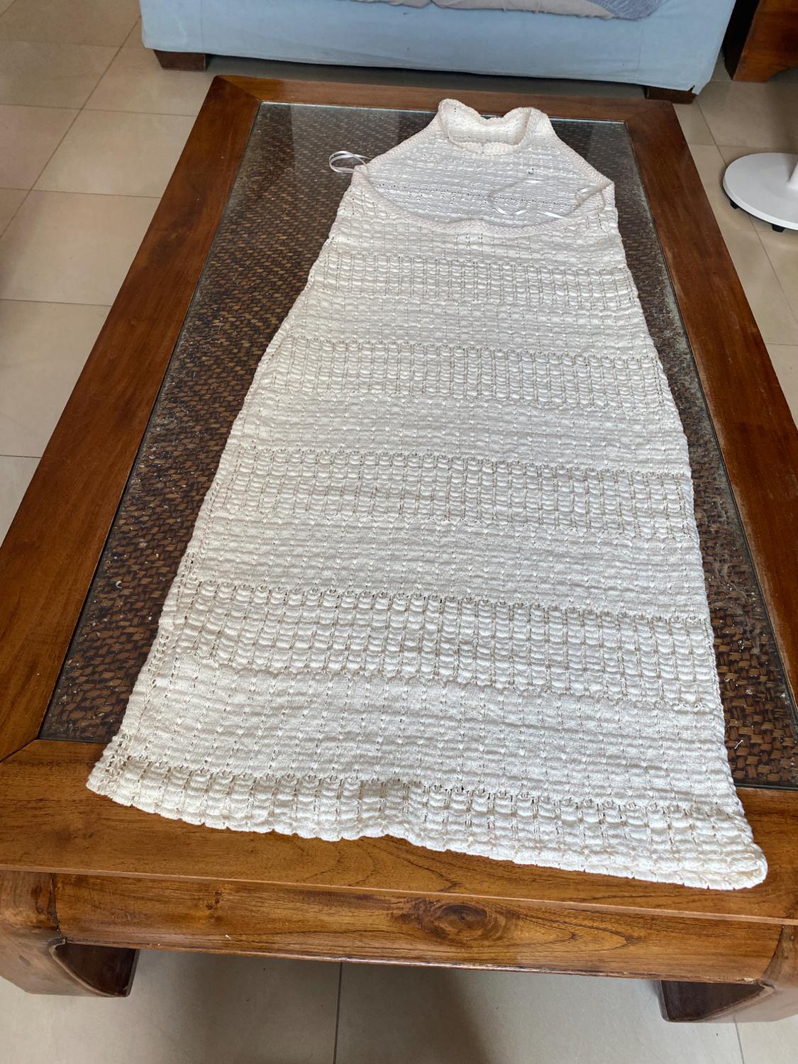 VESTIDO ENTALLADO CUELLO HALTER - Image 7