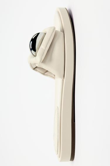 PADDED FLAT SANDALS WITH EMBELLISHMENT - Ecru White by Zara