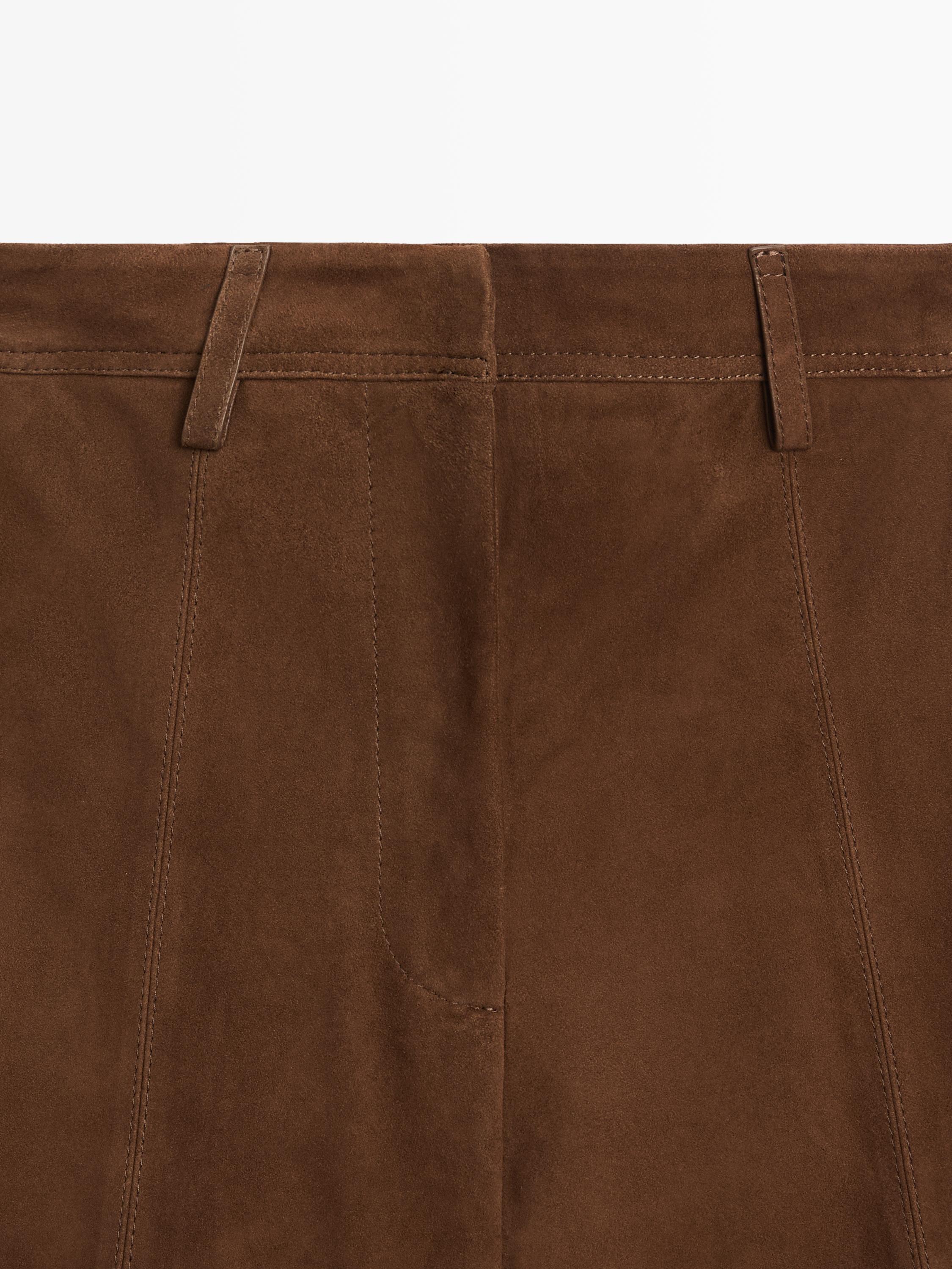 Bermuda long en cuir finition daim