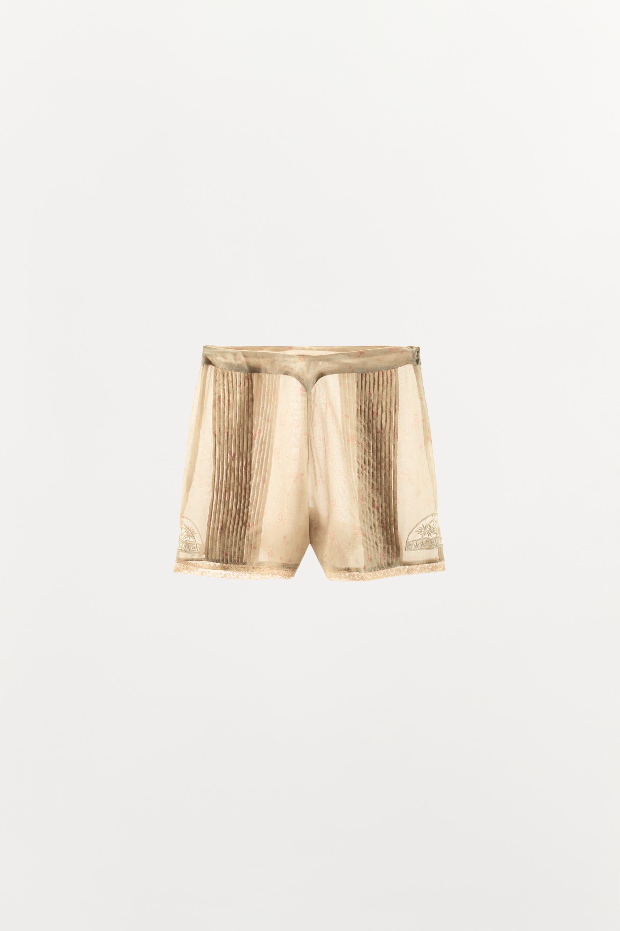 EMBROIDERED PRINT ORGANZA SHORTS