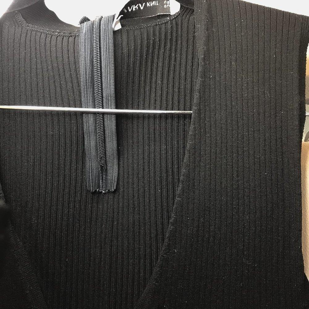 COLLAR NECK VNECK TANK - Image 3
