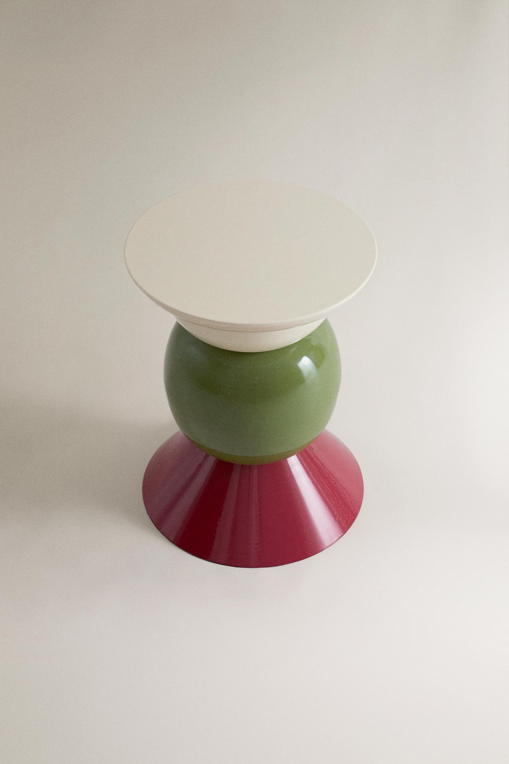 GEOMETRIC SHAPE METAL SIDE TABLE