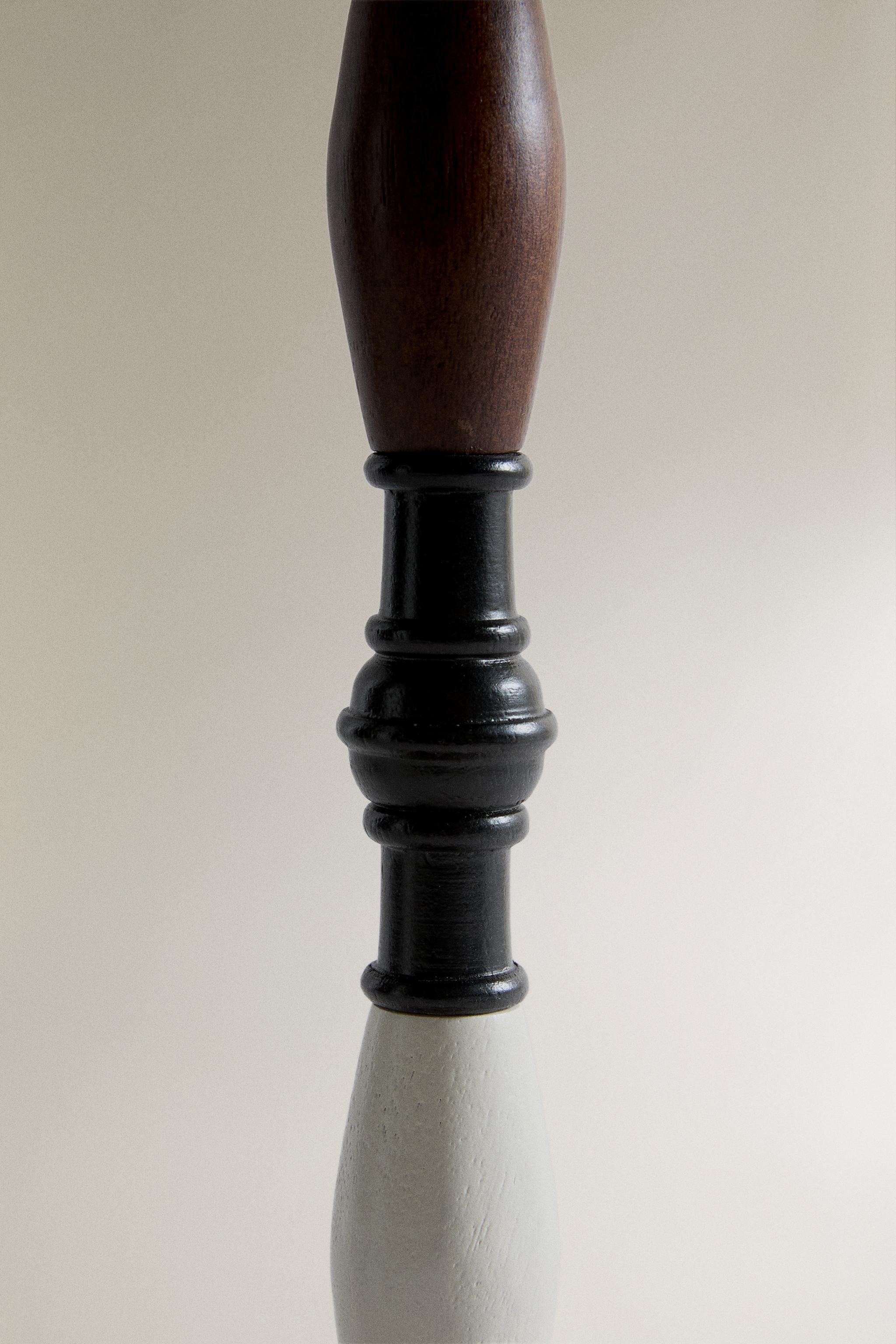 WOOD AND LINEN TABLE LAMP