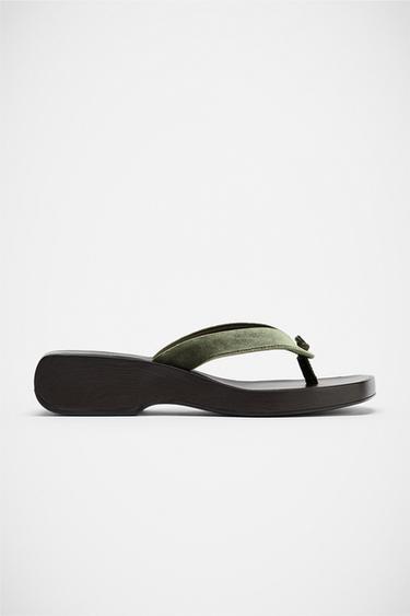 VELVET EFFECT WEDGE SANDALS - KHAKI by Zara