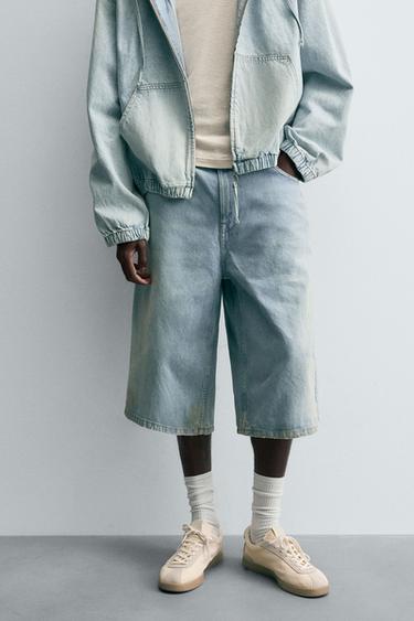 Zara VINTAGE EFFECT BAGGY FIT DENIM SHORTS - Light blue
