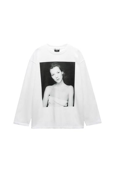 KATE MOSS © ICONIC IMAGES / TERRY O’NEILL 2024 T-SHIRT